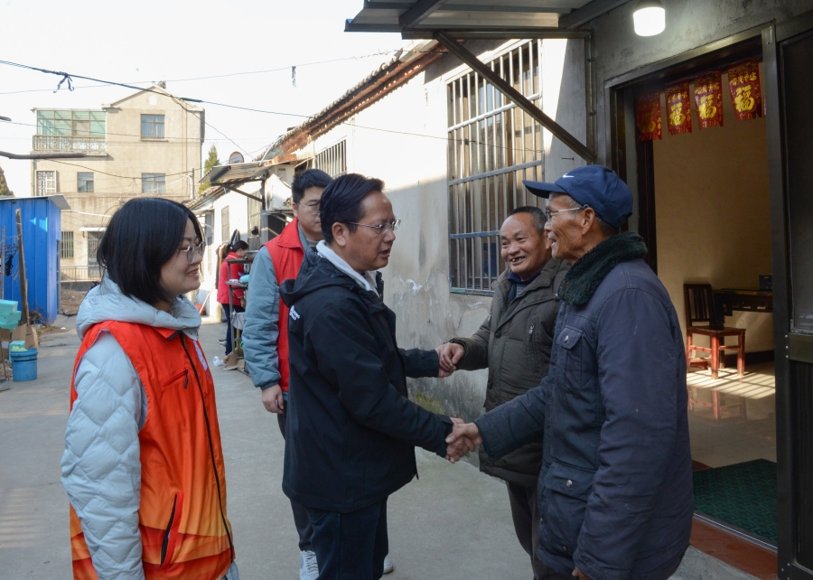 街道送暖助困过年3.jpg