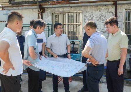 推动水质提升与生态治理落地见效   副市长、开发区党工委书记、管委会主任刘刚带队开展巡河工作