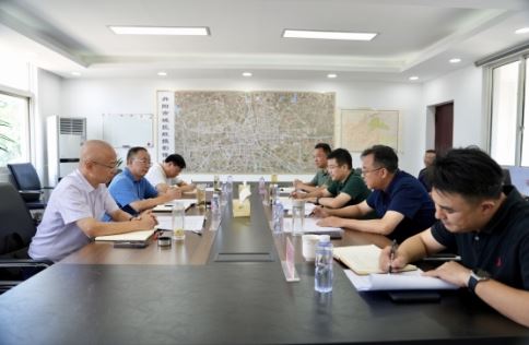 全面助力城市能级提升和产业转型升级  王成明现场推进眼镜城项目建设