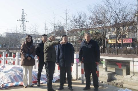 全力守护水清岸绿城市环境 副市长、开发区党工委书记、管委会主任刘刚带队开展巡河工作