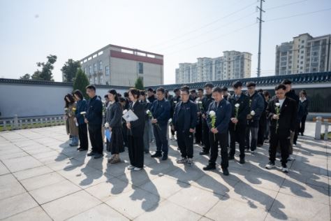 追寻英烈足迹 赓续红色血脉 开发区开展清明祭英烈活动